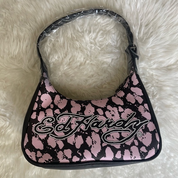 Ed Hardy Handbags - Ed Hardy Pink & Black Siberia Shoulder Bag💖🖤